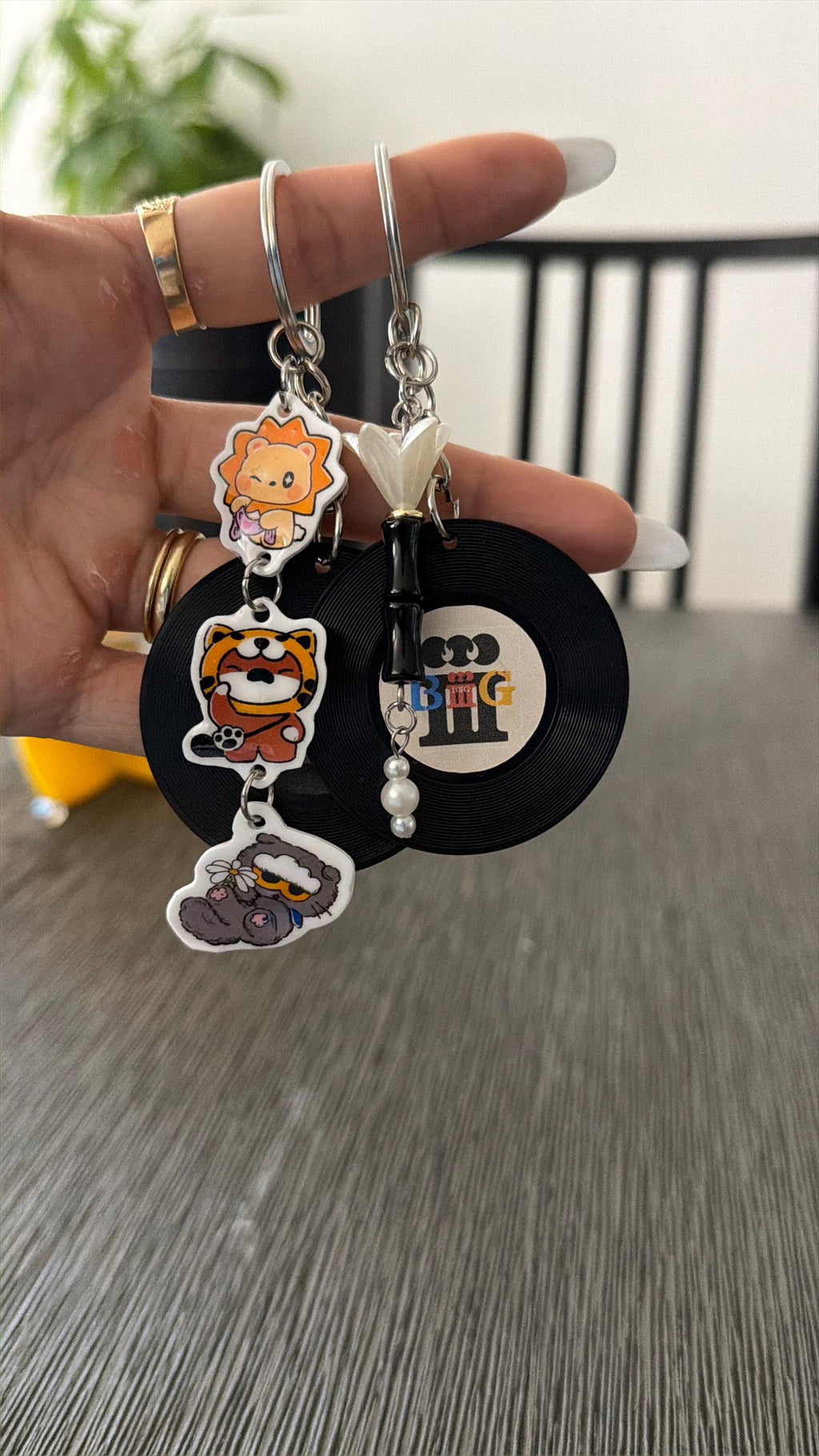 Kpop Bigbang 20th Anniversary Cosmo World Tour Charm Vinly NFC Disc Lightstick Charm Keychain