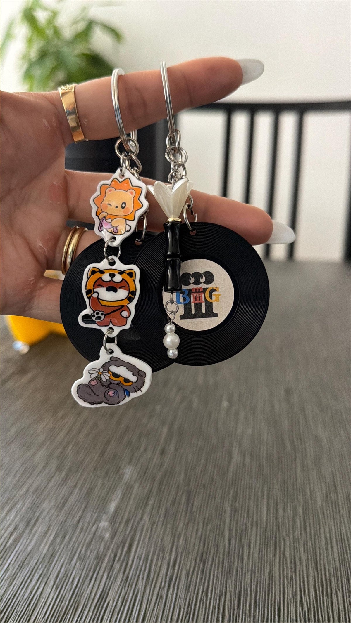 Kpop Bigbang 20th Anniversary Cosmo World Tour Charm Vinly NFC Disc Lightstick Charm Keychain